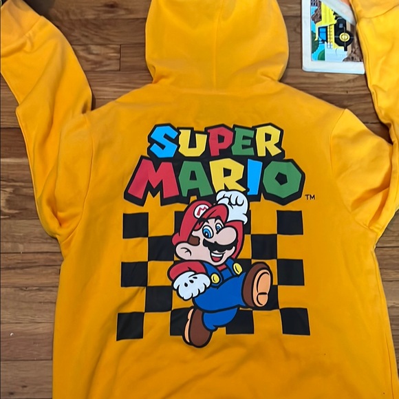 Nintendo Super Mario Yellow Hoodie - Picture 3 of 3